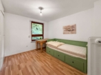 OG. Schlafzimmer 2 - Im Vorlauf – Kleine Perle in HH-Niendorf, Reihenhaus mit Terrasse, Garten u. Gestaltungsspielraum.