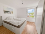 OG. Schlafzimmer 1 - Im Vorlauf – Kleine Perle in HH-Niendorf, Reihenhaus mit Terrasse, Garten u. Gestaltungsspielraum.