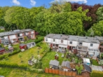 Ruckansicht Garten Oben - Im Vorlauf – Kleine Perle in HH-Niendorf, Reihenhaus mit Terrasse, Garten u. Gestaltungsspielraum.