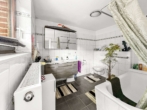 Badezimmer - Ländliches Kleinod mit Potenzial, Charmantes Einfamilienhaus – Ländliches Idyll in Meeresnähe.