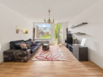 Wohnzimmer 1 - Im Vorlauf – Kleine Perle in HH-Niendorf, Reihenhaus mit Terrasse, Garten u. Gestaltungsspielraum.