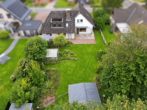 Außenansicht Rückseite Garten - Viel Raum, viel Garten, viel Zukunft – Zusammen wohnen. Für sich sein. Ein Zuhause mit viel Platz.