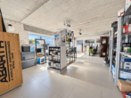 Halle Präsentationsfläche 3 - STANDORT MIT WOW-EFFEKT: Repräsentative Halle, Showroom und exkl. Wohnhaus auf 1.565 m² Grundst.