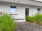 Mit eigenem Hauseingang - Strandnahe 2-Zi.-Whg. mit Terrasse u. Stellplatz in St. Peter-Ording. Meer, Dünen & Erholung inkl.!