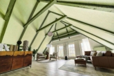 OG-Galerie-1-VS. - SYLT vor der Tür | Exkl. Reetdachtraum | 275qm2 – 7 Zimmer | Sauna, EBK., Whirpool uvm.