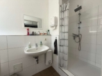 Dusche - Moderne Gewerbeeinheit mit 327 m² Nutzfläche. Perfekte Kombination aus Halle, Büro und Produktion.