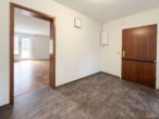 Flur AKTUELL - HH-Eppendorf zum Einziehen: 63 m², großzügiger Wohnessbereich, EBK., Balkon und Tiefgarage uvm.