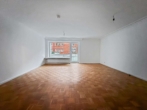 Wohnzimmer AKTUELL - HH-Eppendorf zum Einziehen: 63 m², großzügiger Wohnessbereich, EBK., Balkon und Tiefgarage uvm.