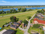 Lage Direkt an der Elbe - Ein Stück Geschichte am Elbdeich: Historischer Feuerwehrturm mit Fahrzeughalle in HH-Kirchwerder
