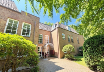 Ruhe, Raum u. Alsternähe. Exkl. WOHNTRAUM auf 106m² mit Tiefgarage, EBK. uvm. Großzügig. Besonders., 22391 Hamburg, Etagenwohnung