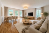 Wohnzimmer "WOHNBEISPIEL" - Ruhe, Raum u. Alsternähe. Exkl. WOHNTRAUM auf 106m² mit Tiefgarage, EBK. uvm. Großzügig. Besonders.