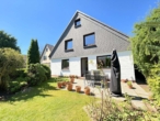 Terrasse-Rückansicht - FAMILIENTRAUM. Charmantes EFH. mit TOP-Ausstattung u. Option als Zweifamilienhaus. HH-Poppenbüttel.