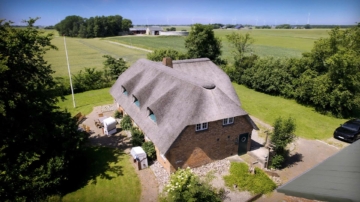 Exkl. Reetdachhaus vor den Toren von SYLT – in absoluter Bestlage. Ein JUWEL …, 25924 Emmelsbüll-Horsbüll, Einfamilienhaus