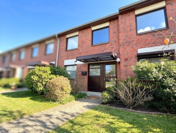 Charmantes RAUMWUNDER mit Kamin und Garten | 5 Zimmer, EBK., Keller | Ihr neues Zuhause in Glinde!, 21509 Glinde, Reihenmittelhaus