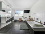 Badezimmer-OG - IHR TRAUMHAUS! DIREKT AM WASSER – REPRÄSENTATIV, RUHIG, GERÄUMIG, MODERN UND EXKLUSIV! EIN JUWEL …